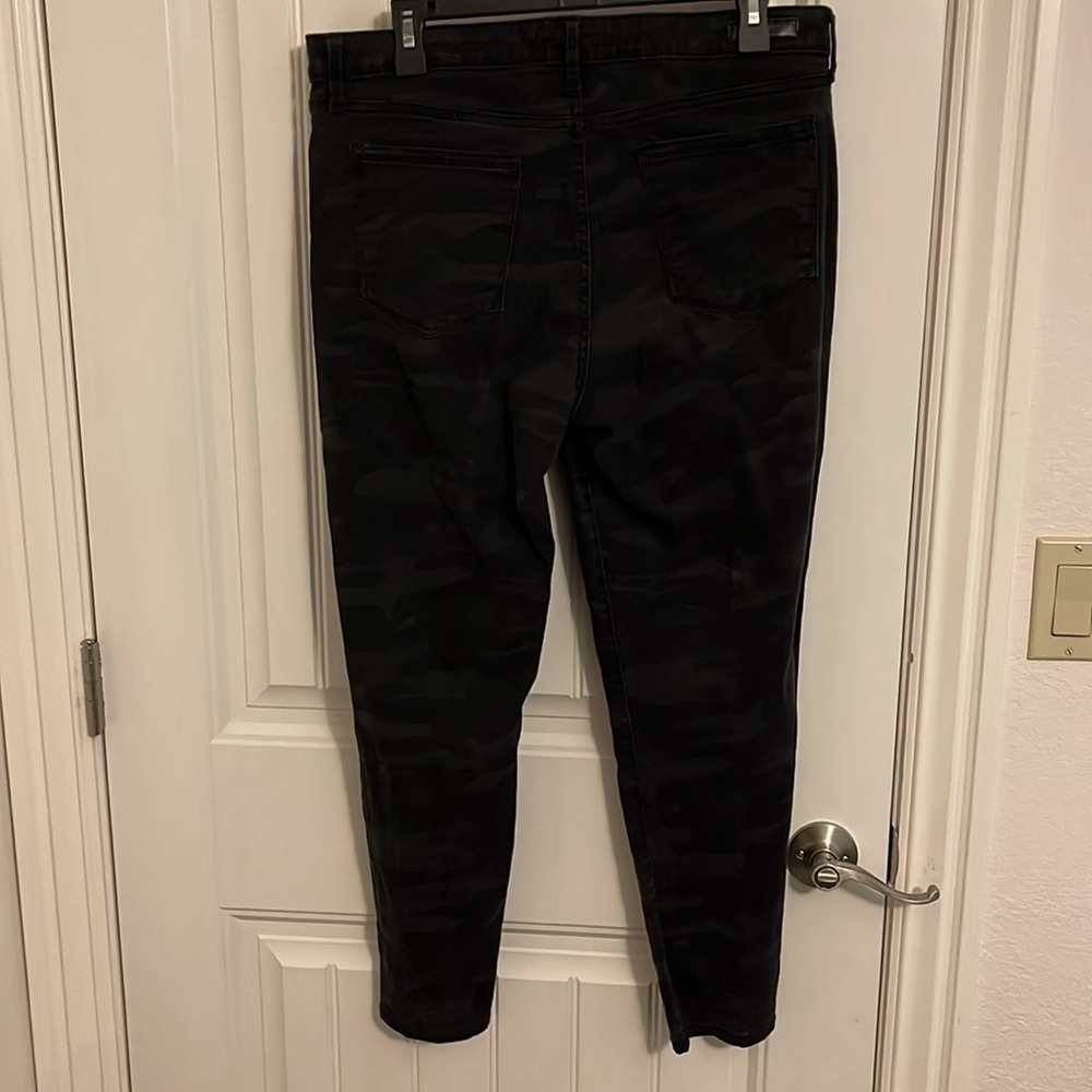 Social Standard‎ By Sanctuary Ankle Skinny Camouflage Pants Size 14